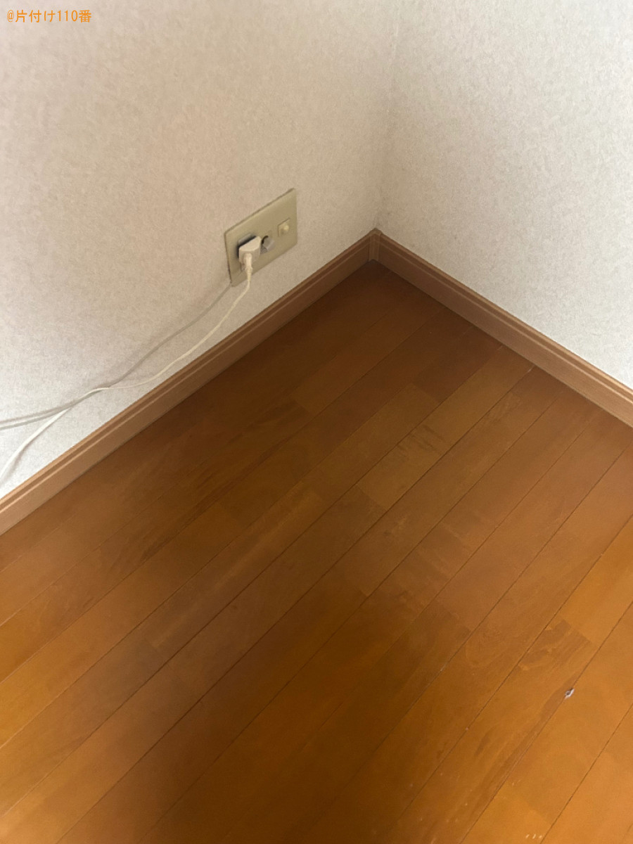 マットレス付きクイーンベッド、原付、PCデスク、学習机等の回収
