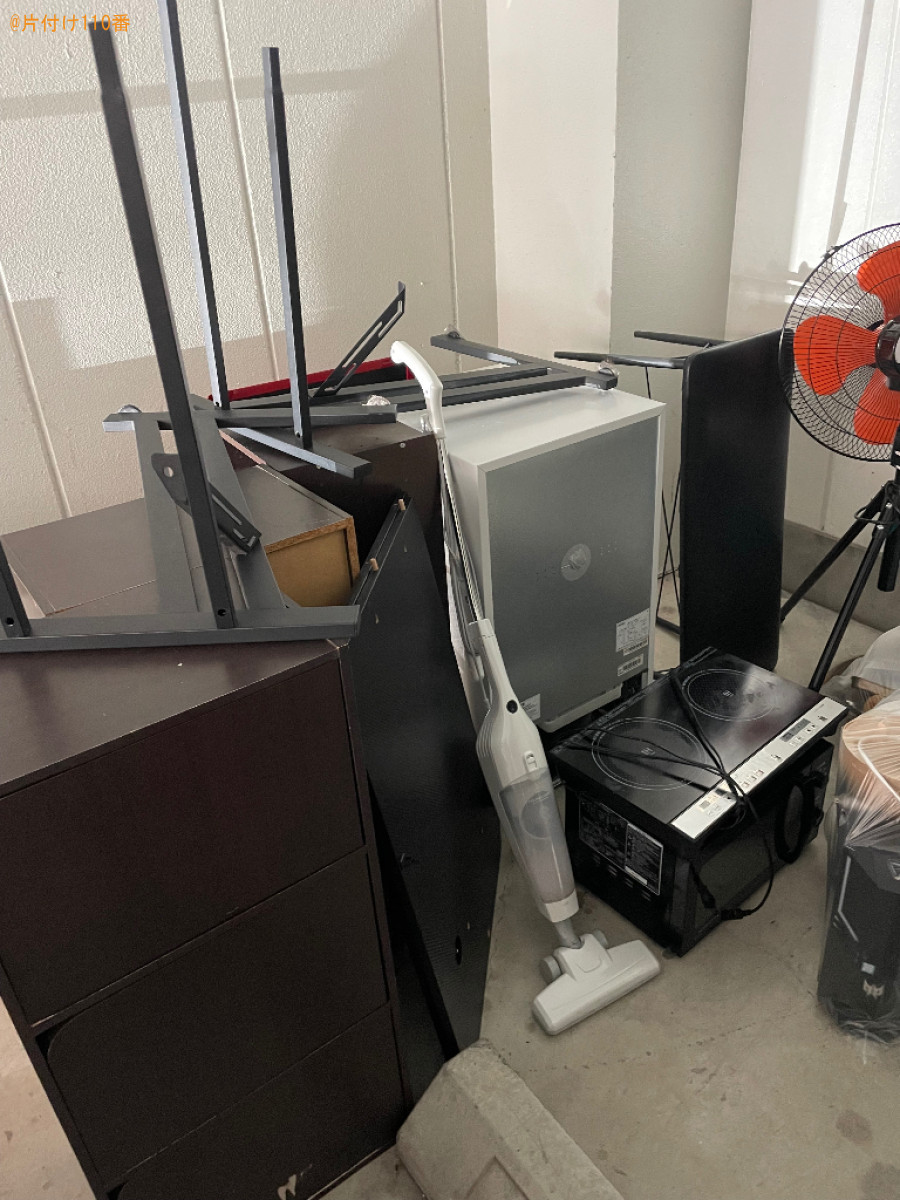 冷蔵庫、洗濯機、PCモニタ、二人用ダイニングテーブル等の回収